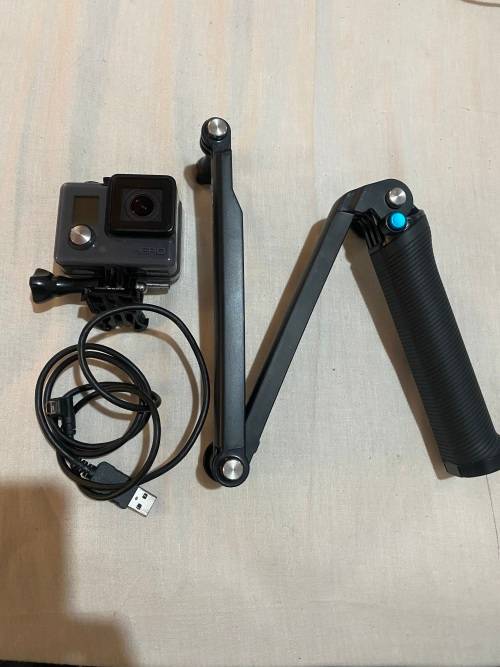 GOPRO HERO*CASING*USB CABLE*BRACKET*GOOD CONDITION
